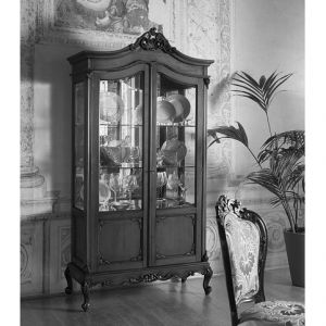 Витрина 2-х дверная с филенкой с зеркальной стенкой и подсветкой гостиная Верди