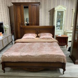 Кровать Napoli 160 с деревянным изголовьем без изножья, с экспозиции